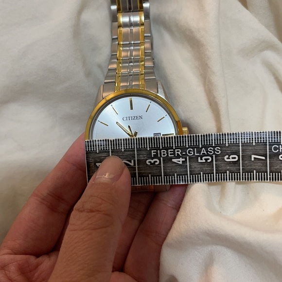 Two toned watch (Citizen) - Picture 8 of 9
